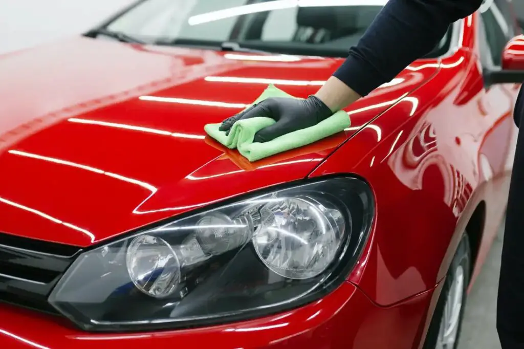 removing car wax with rubbing alcohol